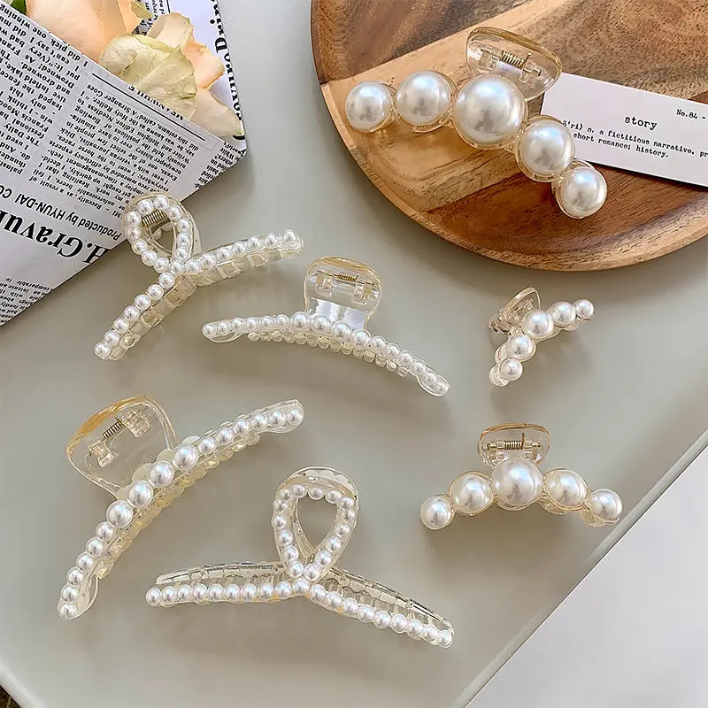 Elegant Pearl Claw Clip